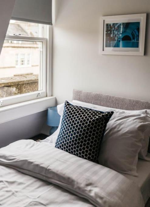 Central 4-Bed House, 10 Min Walk To Sights Bath Exterior foto